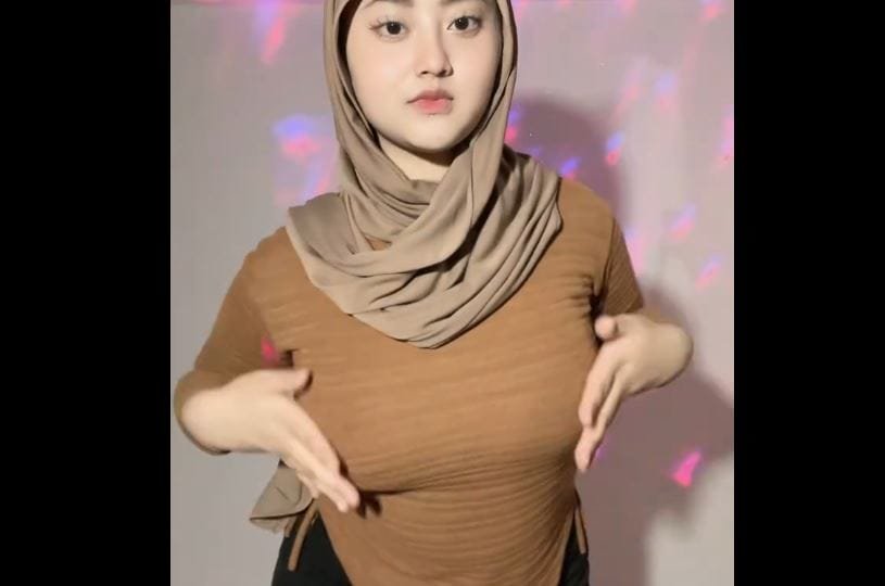 Nurmahmt Eksklusif IG Bergoyang Jilboobs TOBRUT , PULEN BANGET!
