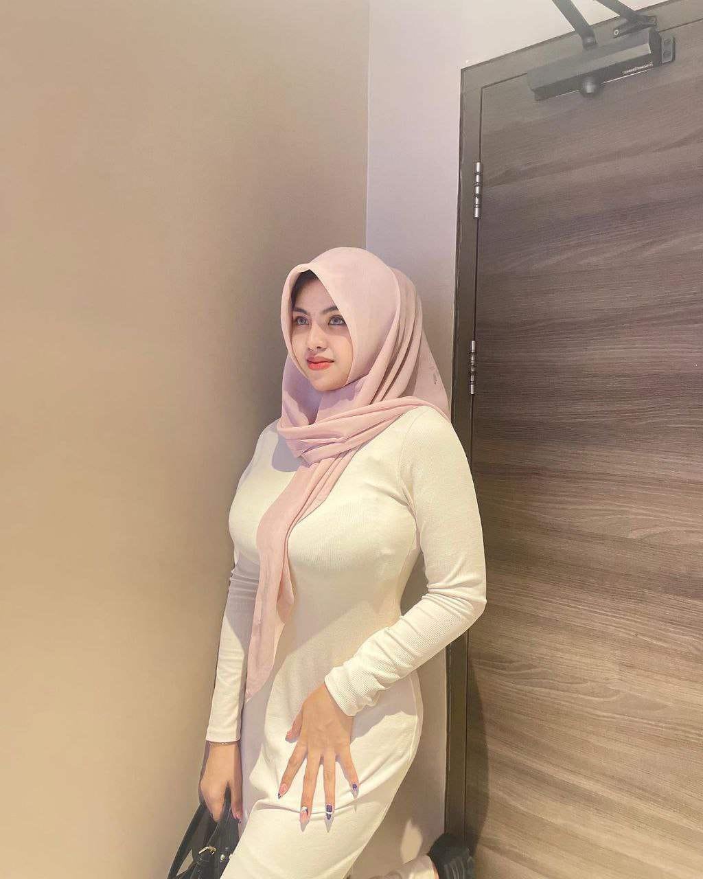 Nadyavitt Konten Eksklusif Edisi PUTIH! GEDEEE BANGET!!!