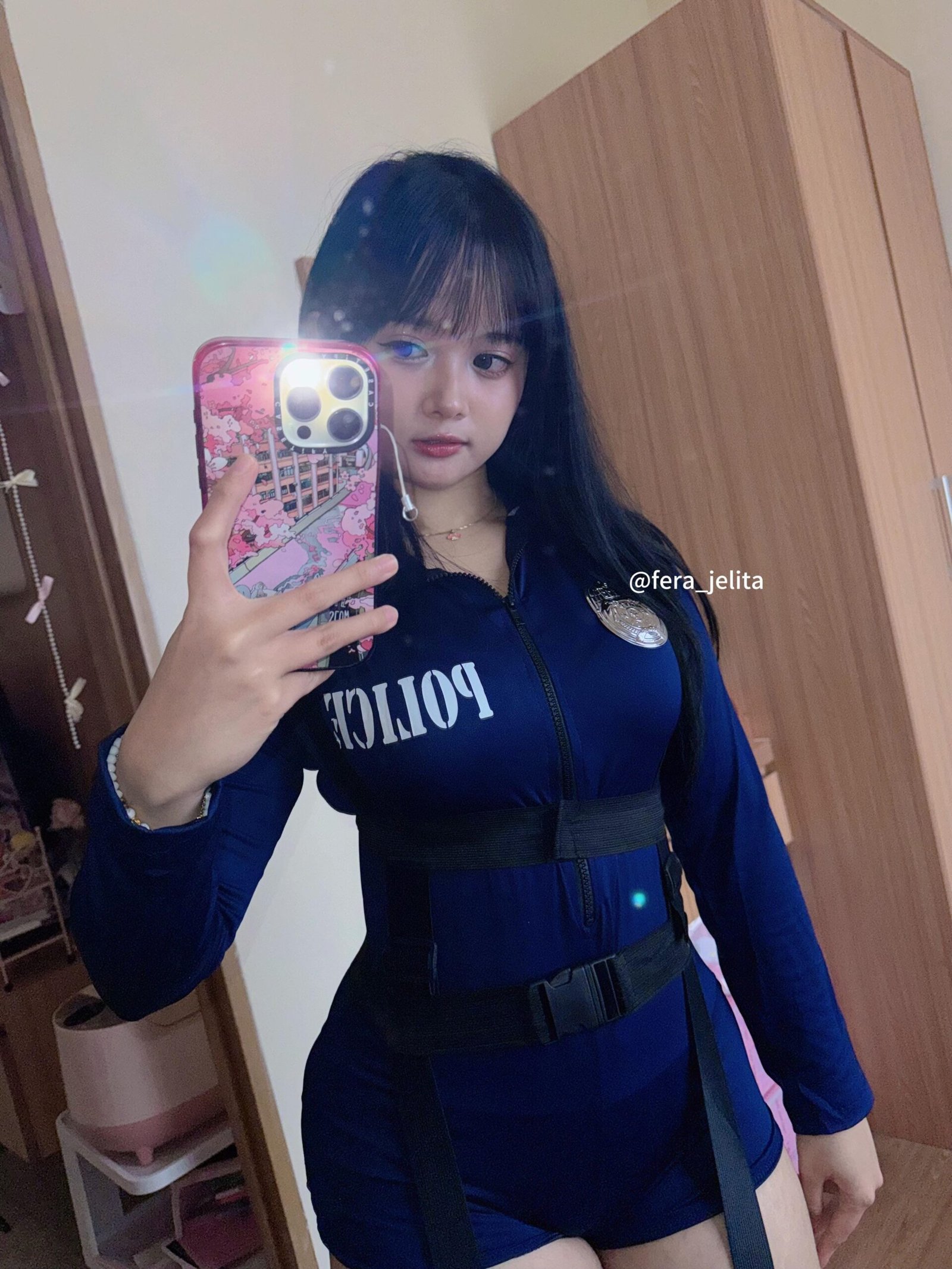 Fera Jelita – Polisi Biru , SEXY POLL!